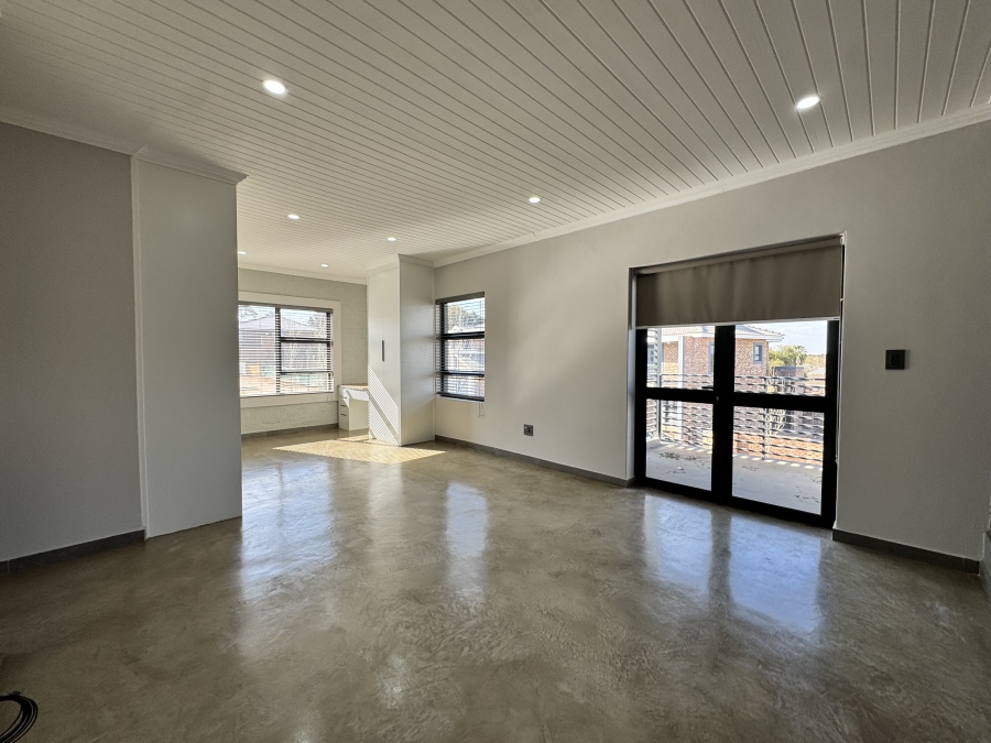 To Let 3 Bedroom Property for Rent in Flamwood North West